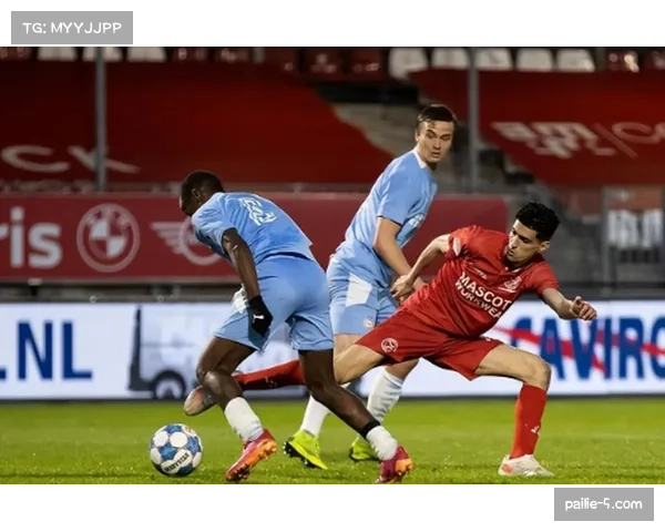 兹沃勒不敌赫拉克勒斯后积分垫底 保级形势日趋严峻